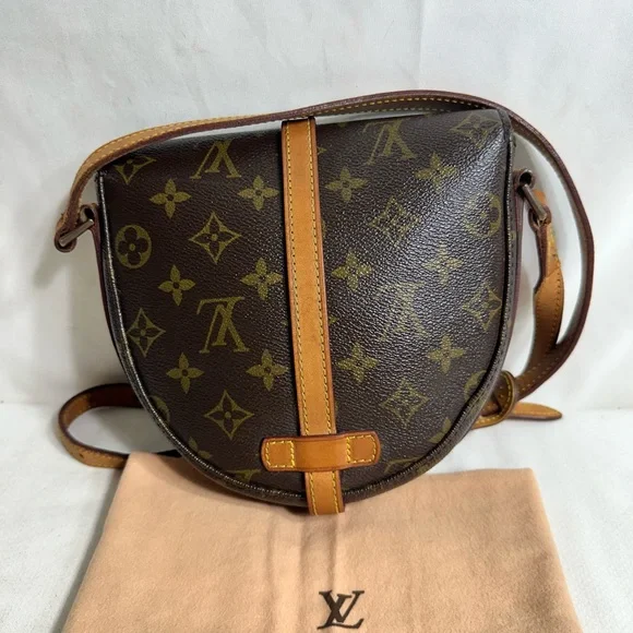 Louis Vuitton Crossbody Bag - Picture 2 of 10